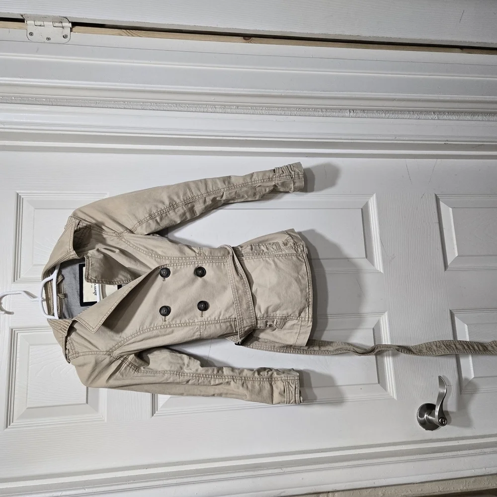 Abercrombie Kids Girls Medium Tan Belted Double Breasted Trench Coat